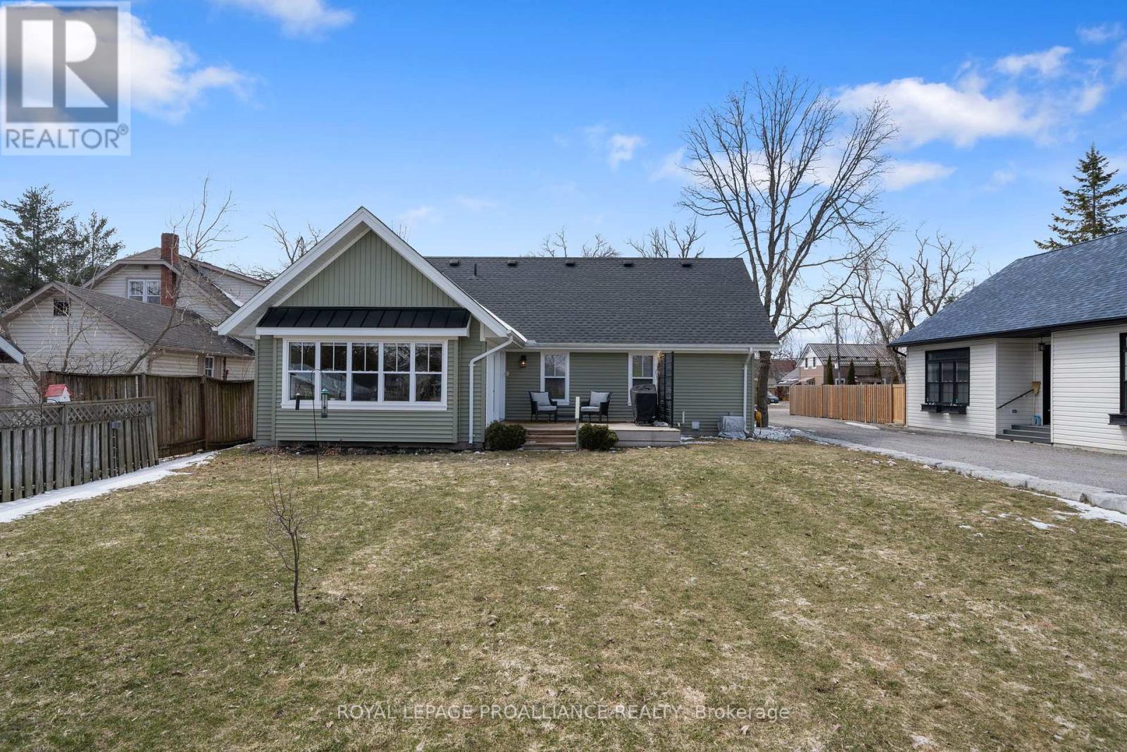 












60 NEED STREET

,
Kawartha Lakes (Bobcaygeon),




Ontario
K0M1A0

