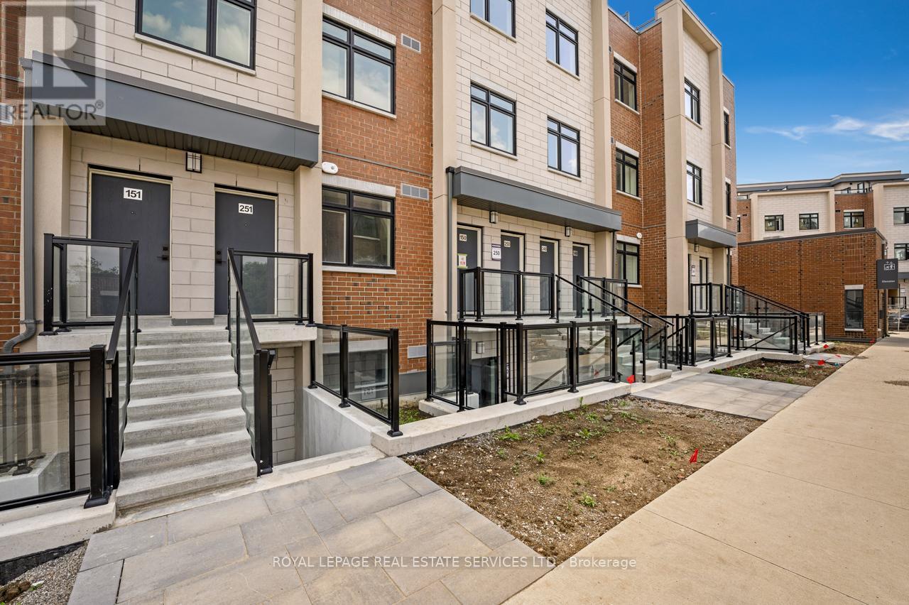 












251 - 1075 DOUGLAS MCCURDY COMMON

,
Mississauga,




Ontario
L5G0C6

