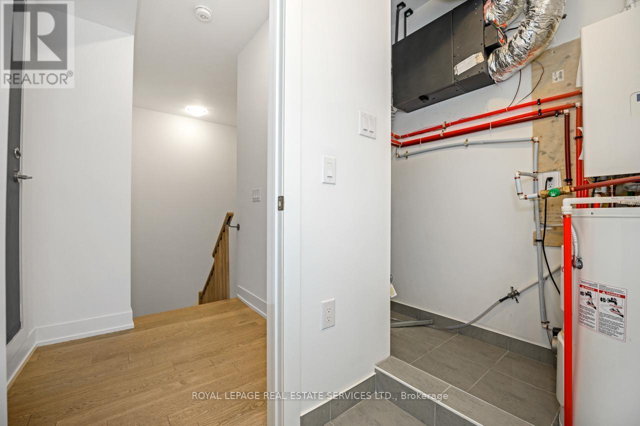 












251 - 1075 DOUGLAS MCCURDY COMMON

,
Mississauga,




Ontario
L5G0C6

