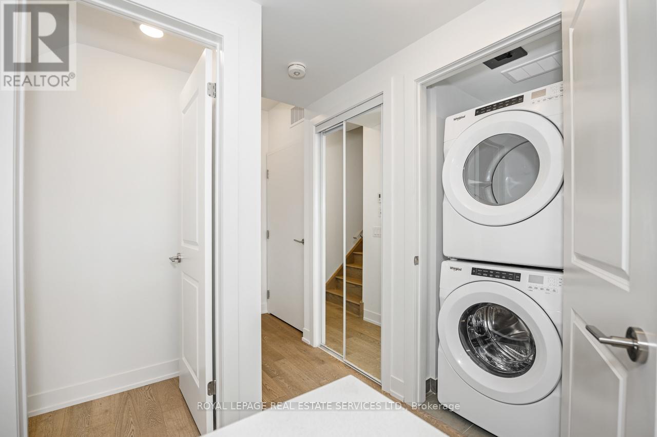 












251 - 1075 DOUGLAS MCCURDY COMMON

,
Mississauga,




Ontario
L5G0C6

