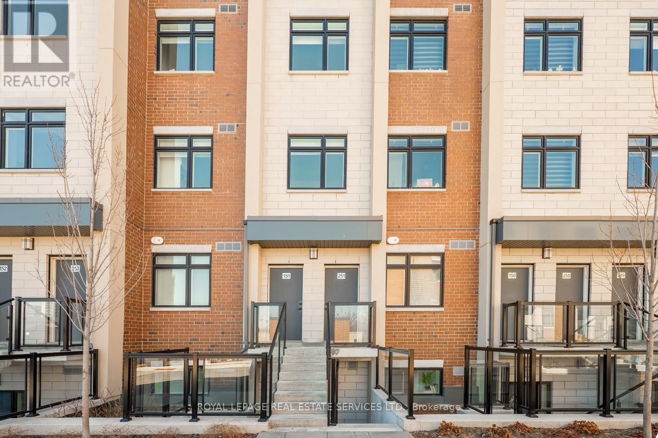 












251 - 1075 DOUGLAS MCCURDY COMMON

,
Mississauga,




Ontario
L5G0C6


