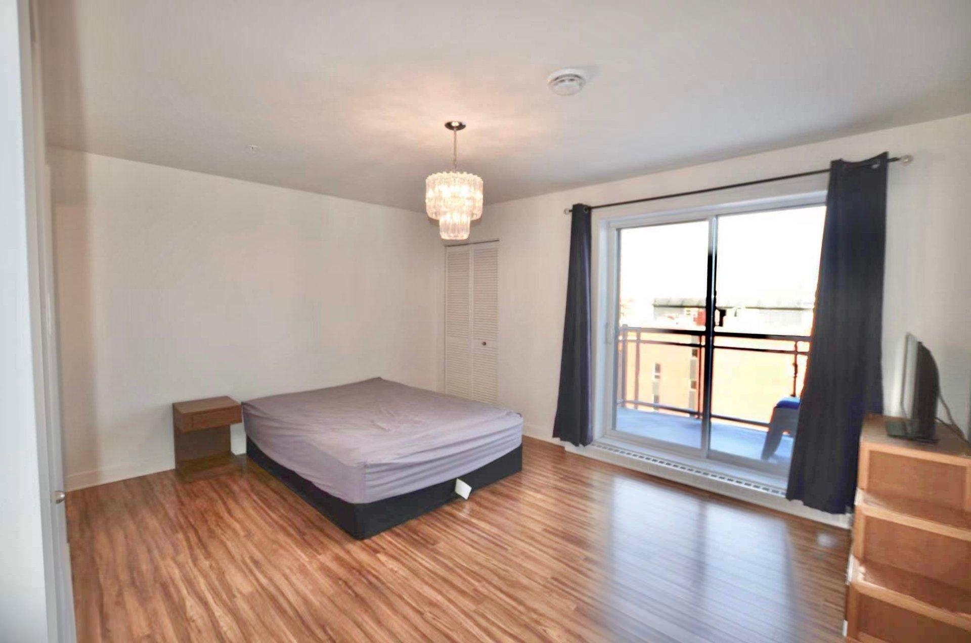 









7040


Rue Allard

, 843,
Montréal (LaSalle),




QC
H8N0C9

