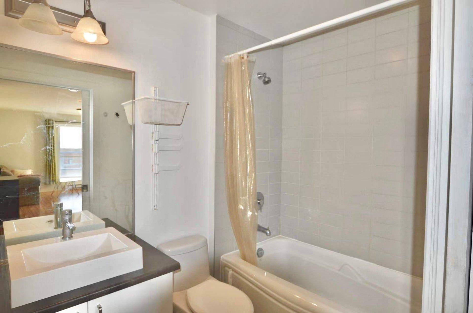 









7040


Rue Allard

, 843,
Montréal (LaSalle),




QC
H8N0C9

