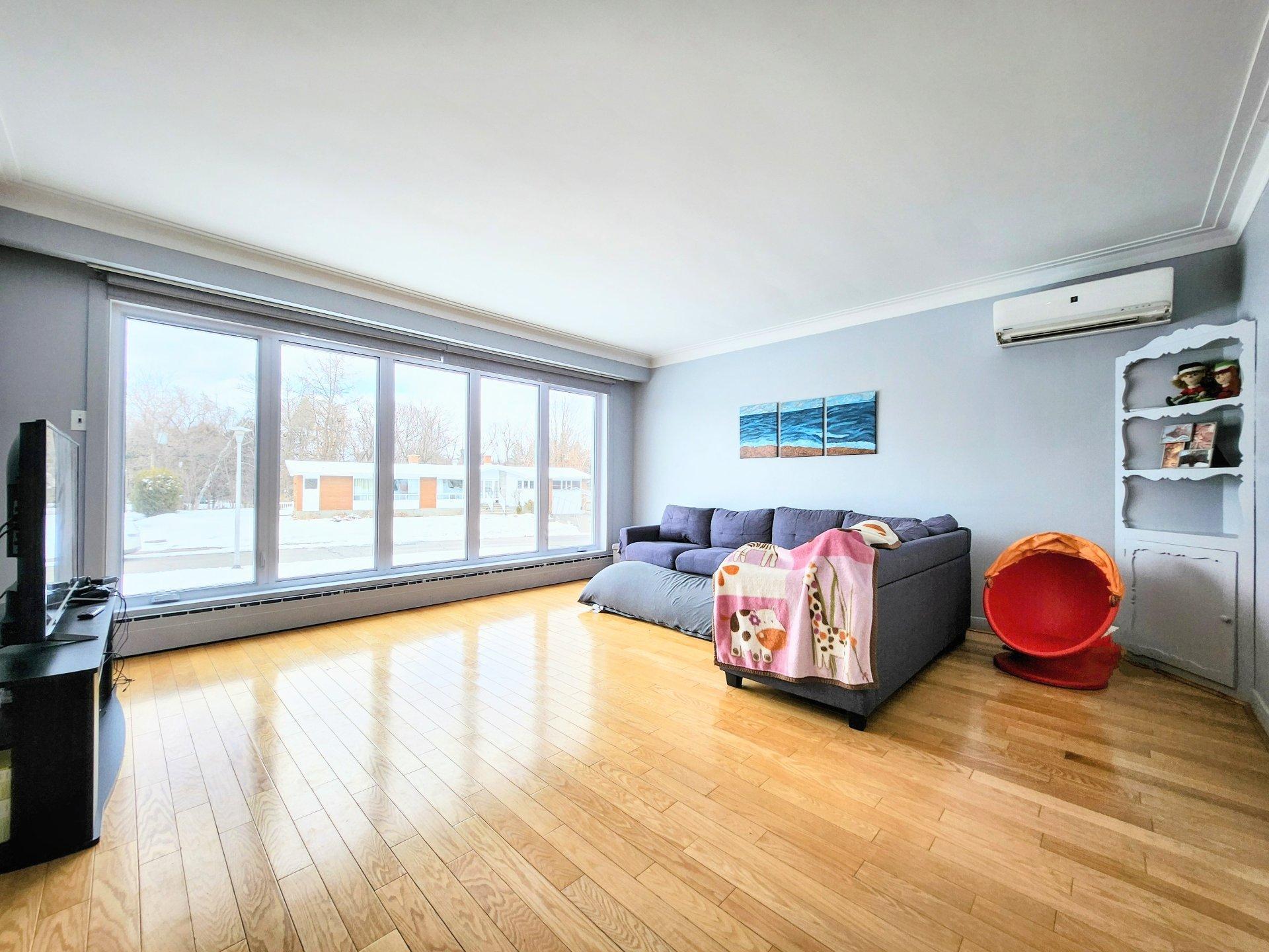 









69


9e Rue

,
Shawinigan,




QC
G9T4E9

