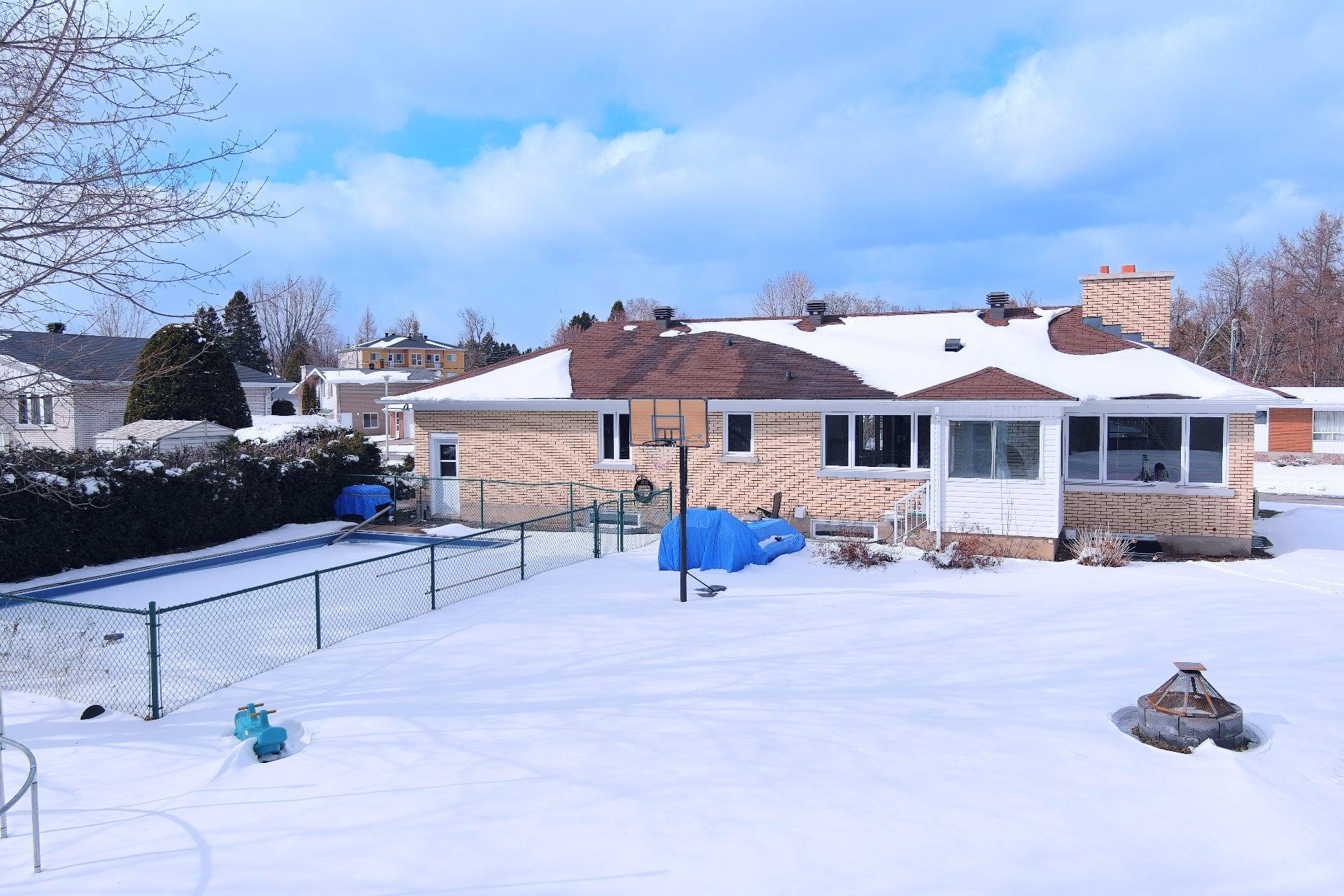 









69


9e Rue

,
Shawinigan,




QC
G9T4E9


