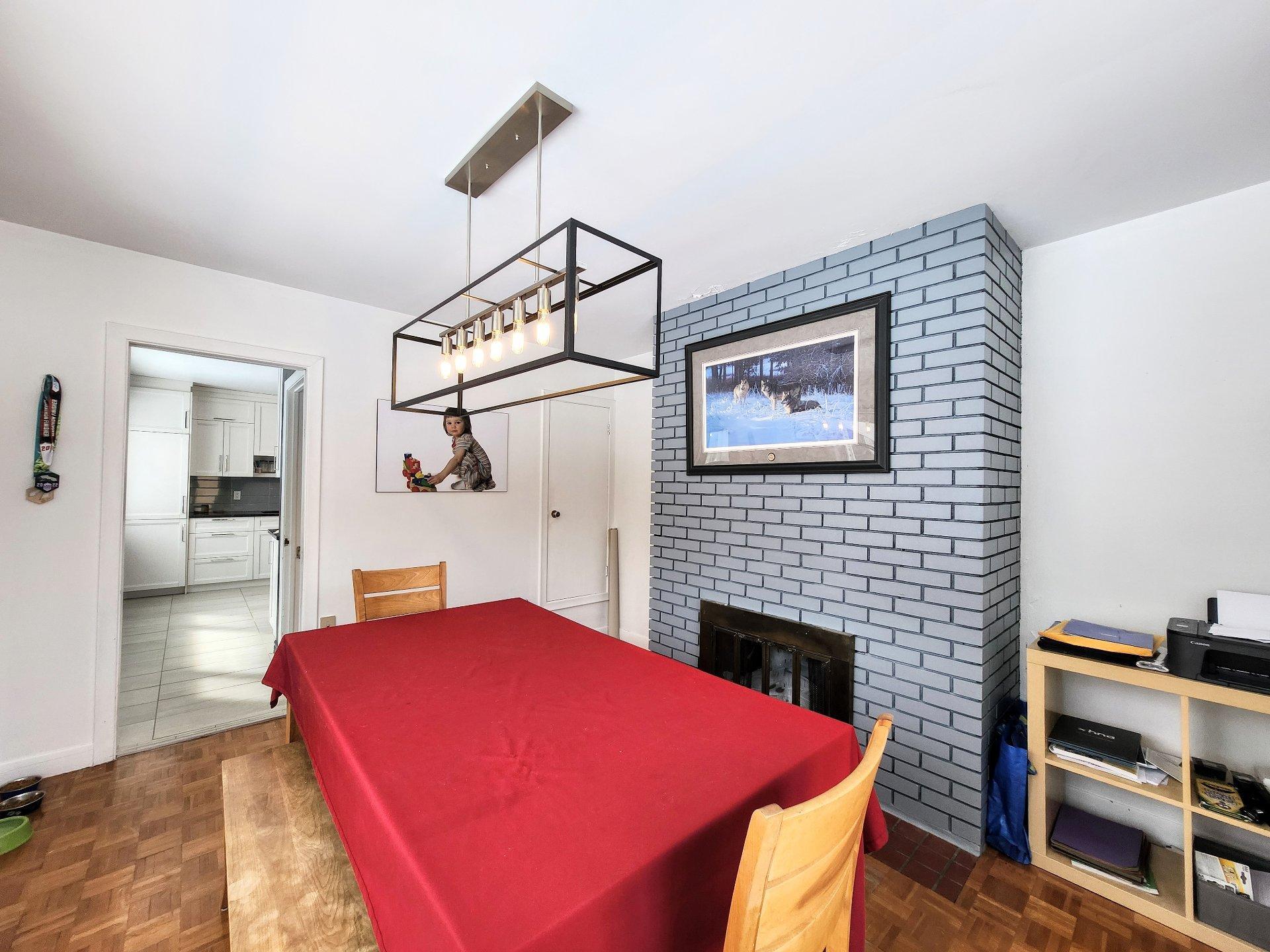 









69


9e Rue

,
Shawinigan,




QC
G9T4E9

