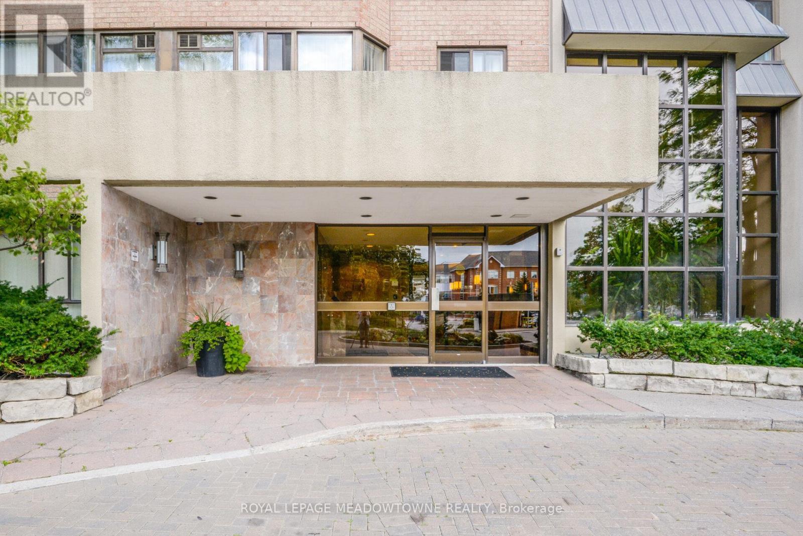 












106 - 100 COUNTY COURT BOULEVARD

,
Brampton,




Ontario
L6W3X1

