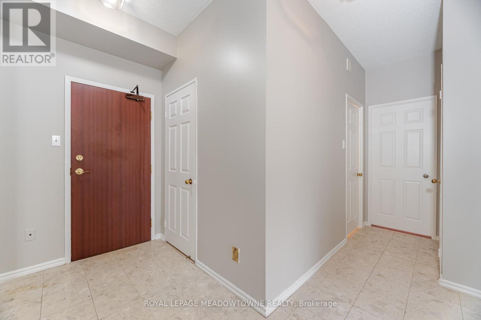 












106 - 100 COUNTY COURT BOULEVARD

,
Brampton,




Ontario
L6W3X1

