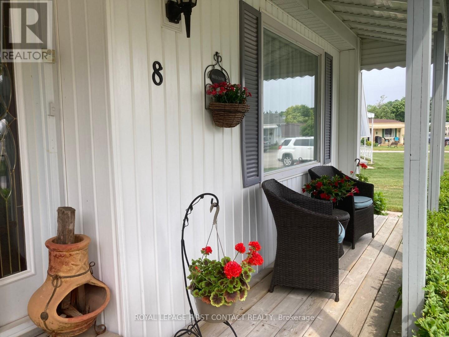












8 BONAVISTA ARM

,
Innisfil,




Ontario
L9S1P5

