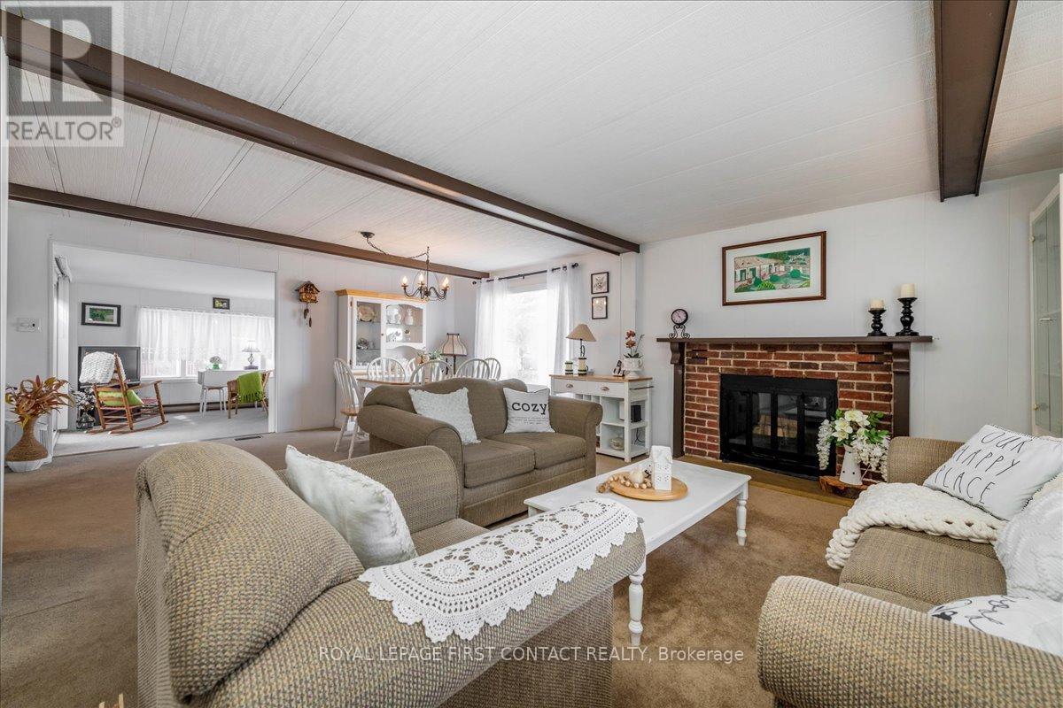 












8 BONAVISTA ARM

,
Innisfil,




Ontario
L9S1P5

