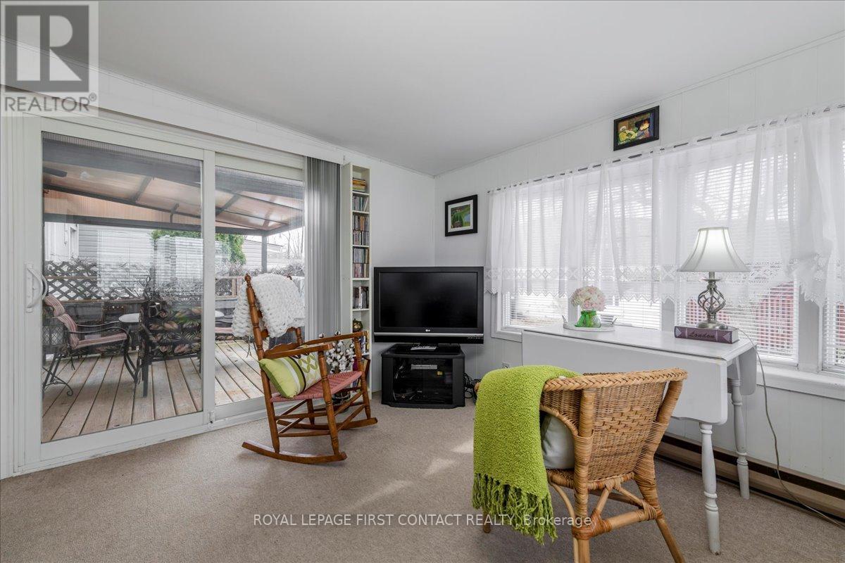 












8 BONAVISTA ARM

,
Innisfil,




Ontario
L9S1P5

