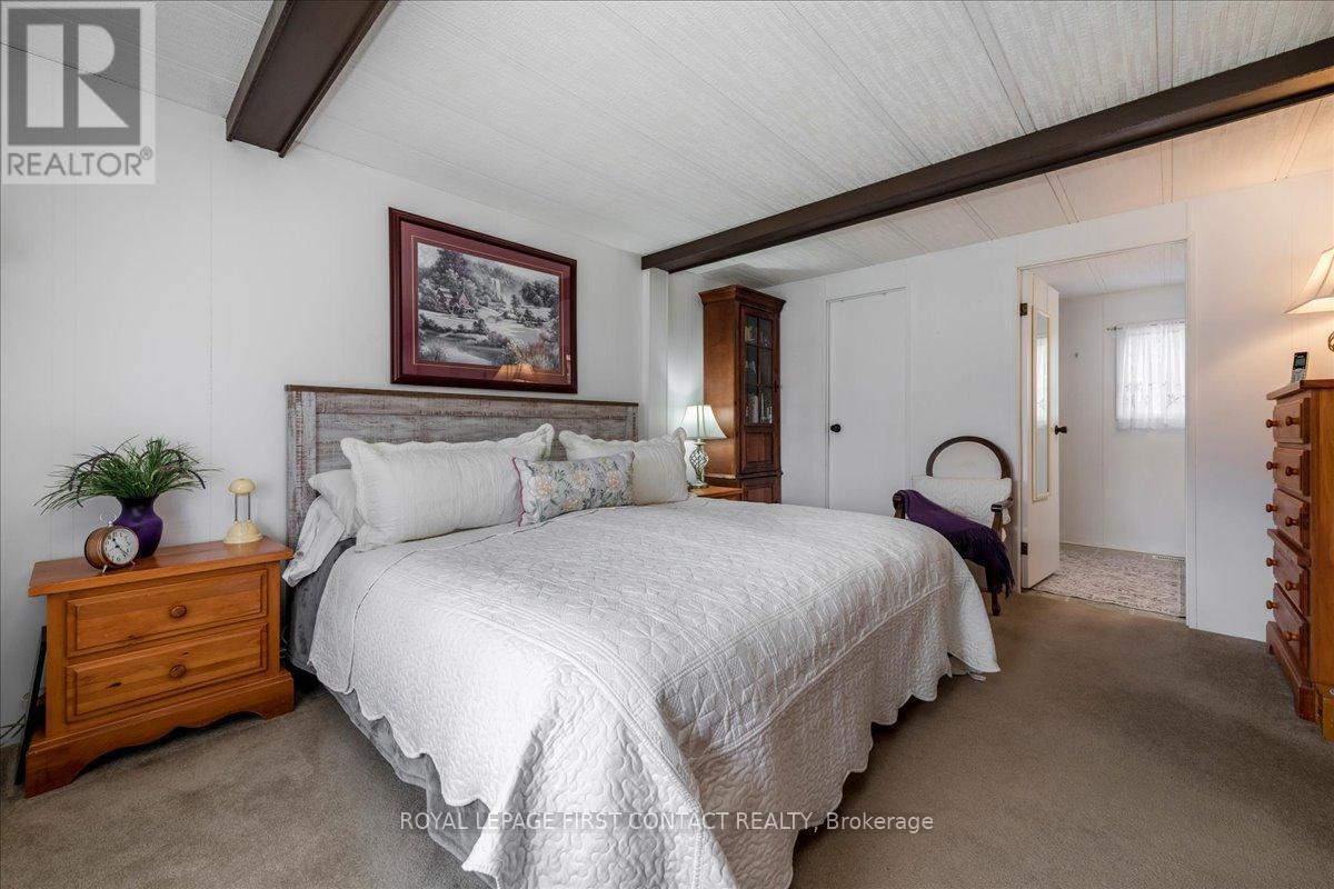 












8 BONAVISTA ARM

,
Innisfil,




Ontario
L9S1P5

