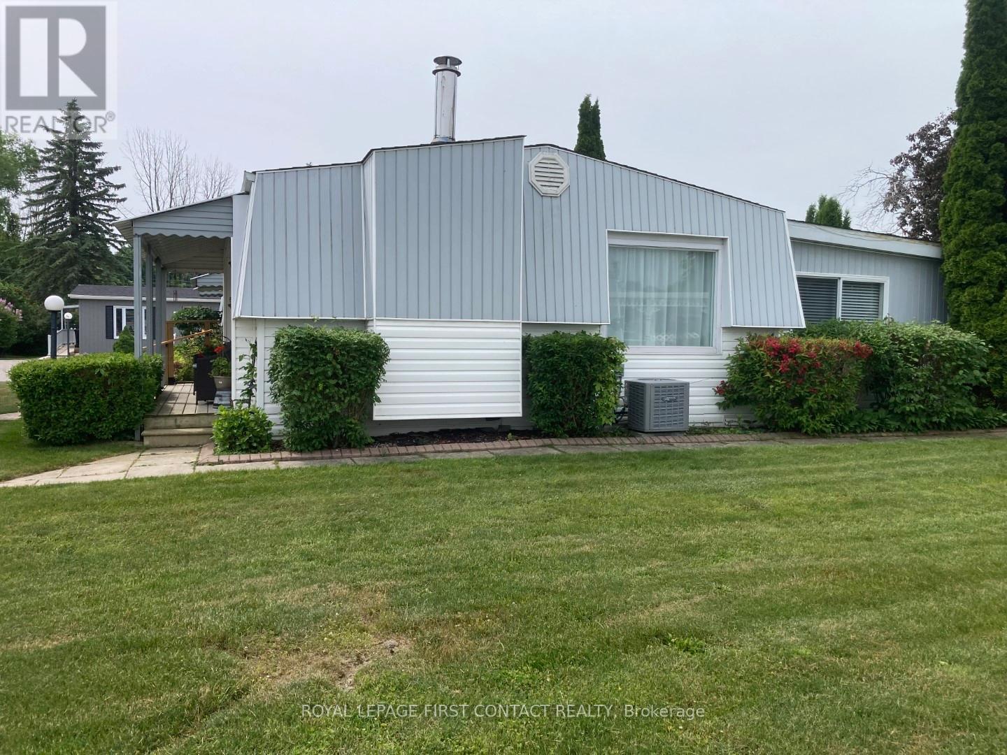 












8 BONAVISTA ARM

,
Innisfil,




Ontario
L9S1P5

