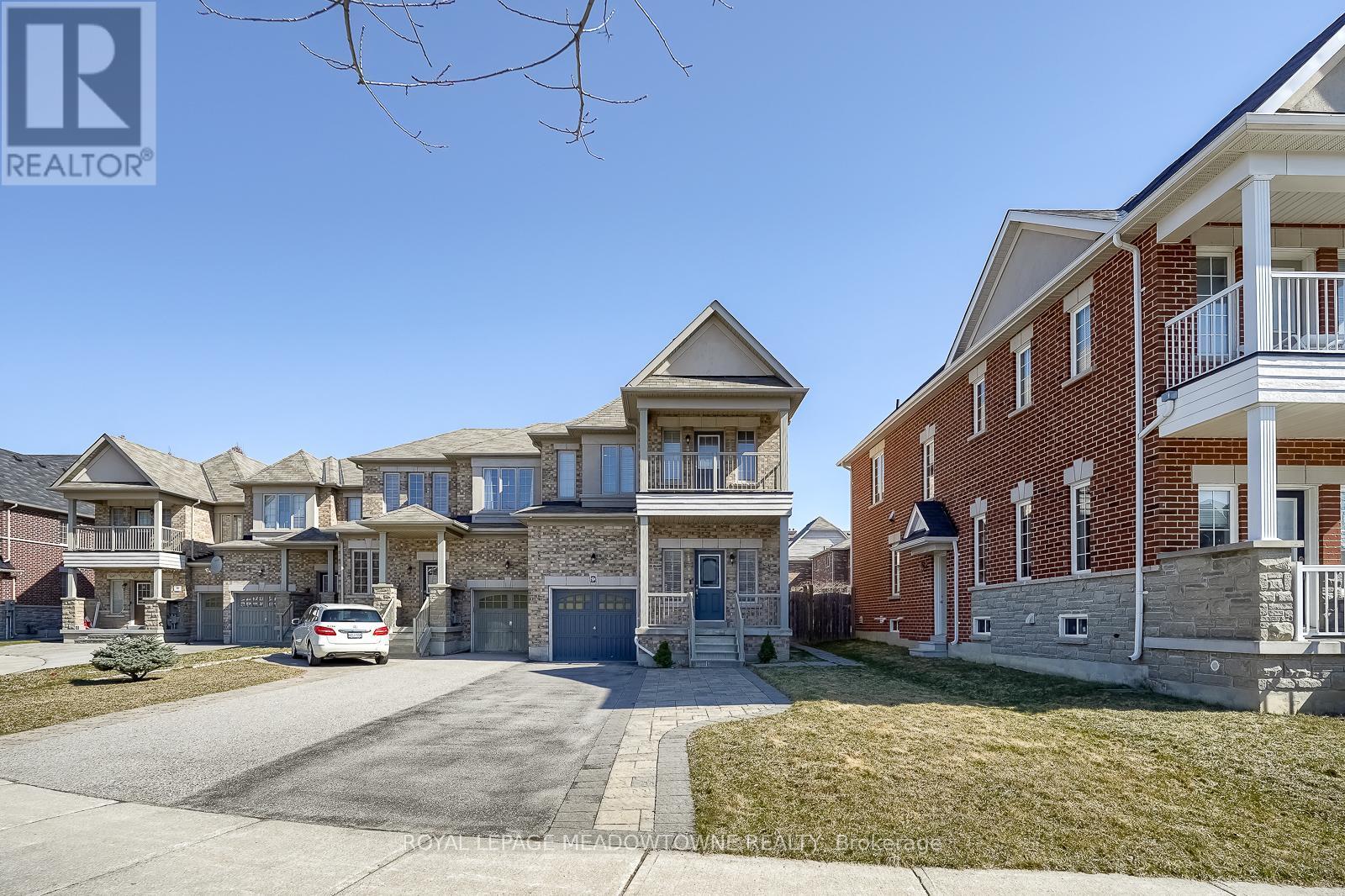 












9 MOORE'S COURT

,
Markham,




Ontario
L6B0V6

