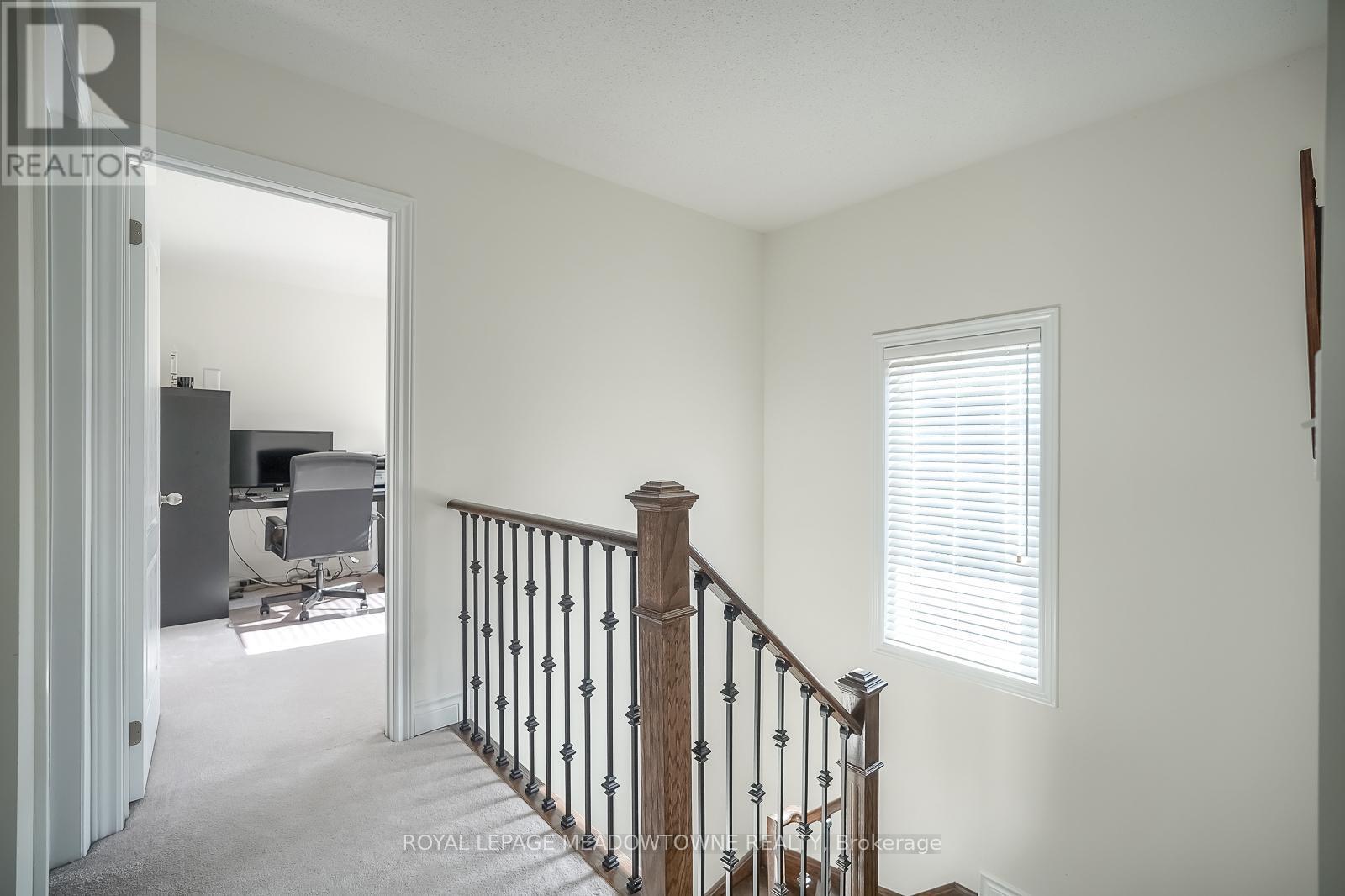 












9 MOORE'S COURT

,
Markham,




Ontario
L6B0V6

