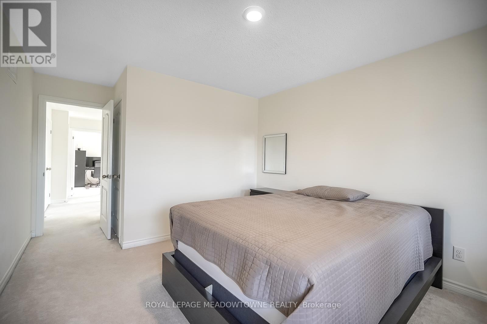 












9 MOORE'S COURT

,
Markham,




Ontario
L6B0V6


