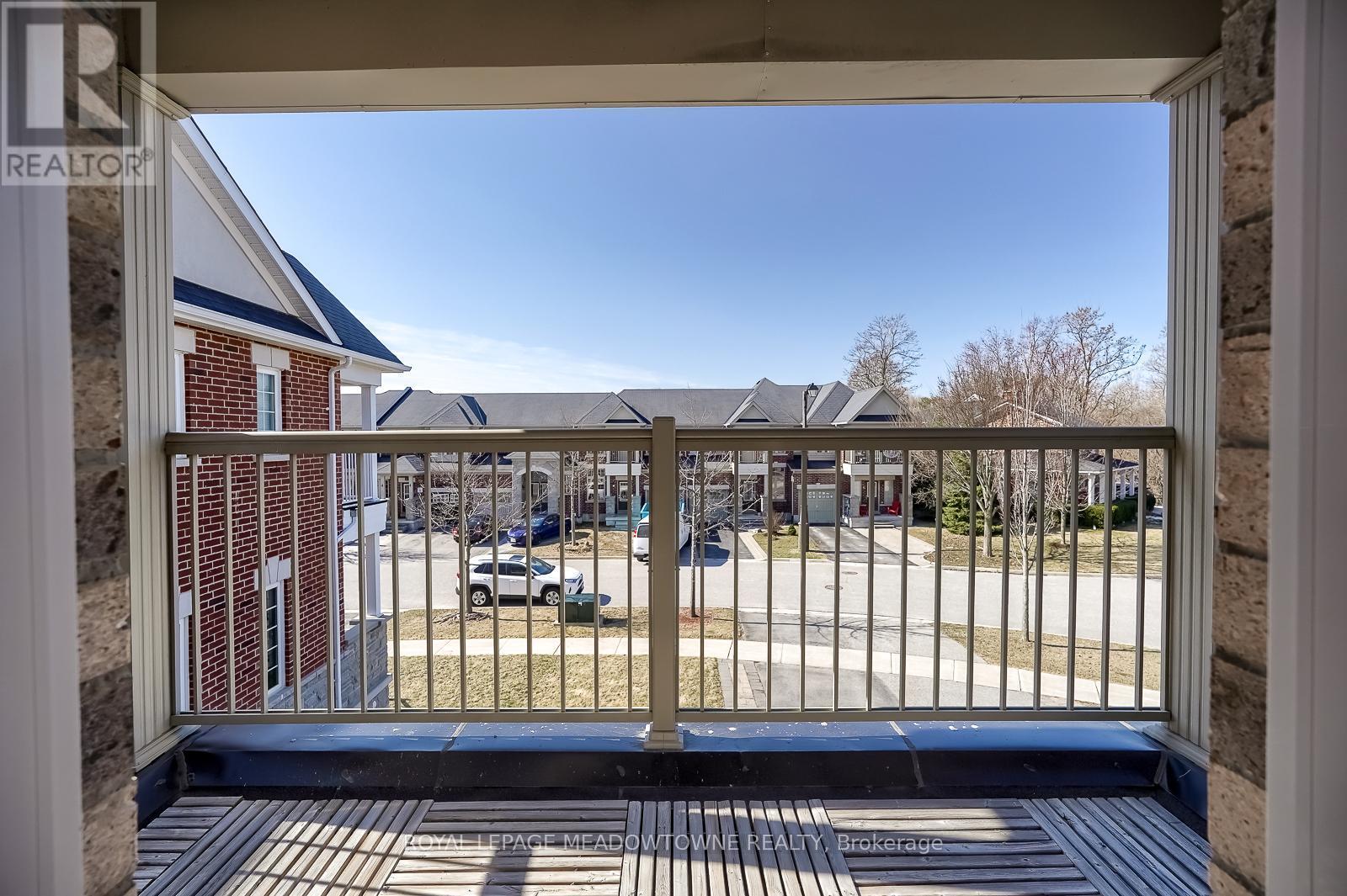 












9 MOORE'S COURT

,
Markham,




Ontario
L6B0V6

