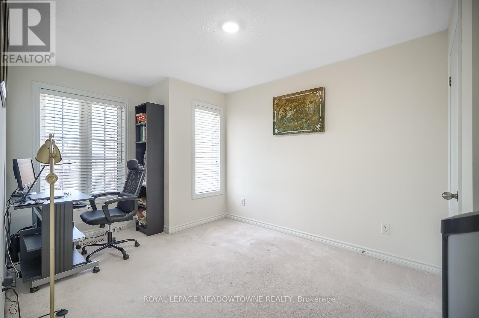 












9 MOORE'S COURT

,
Markham,




Ontario
L6B0V6

