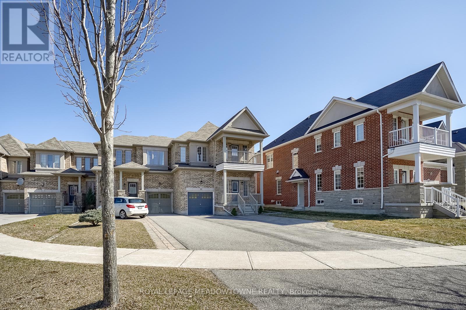 












9 MOORE'S COURT

,
Markham,




Ontario
L6B0V6

