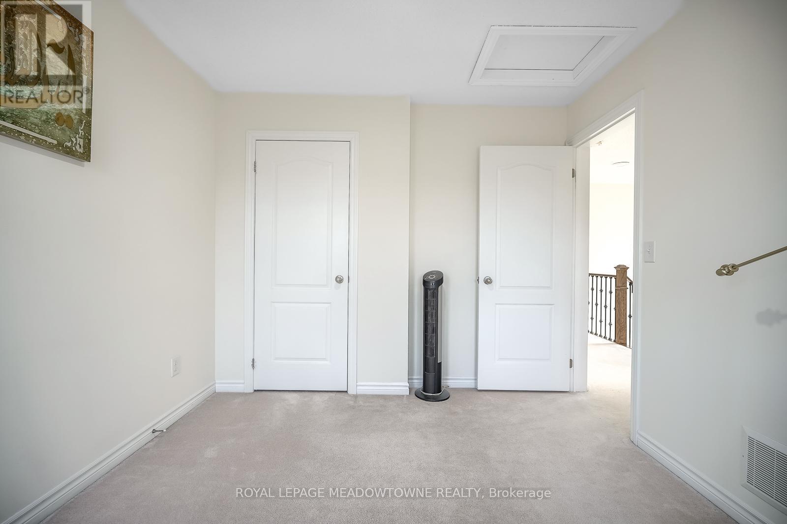 












9 MOORE'S COURT

,
Markham,




Ontario
L6B0V6

