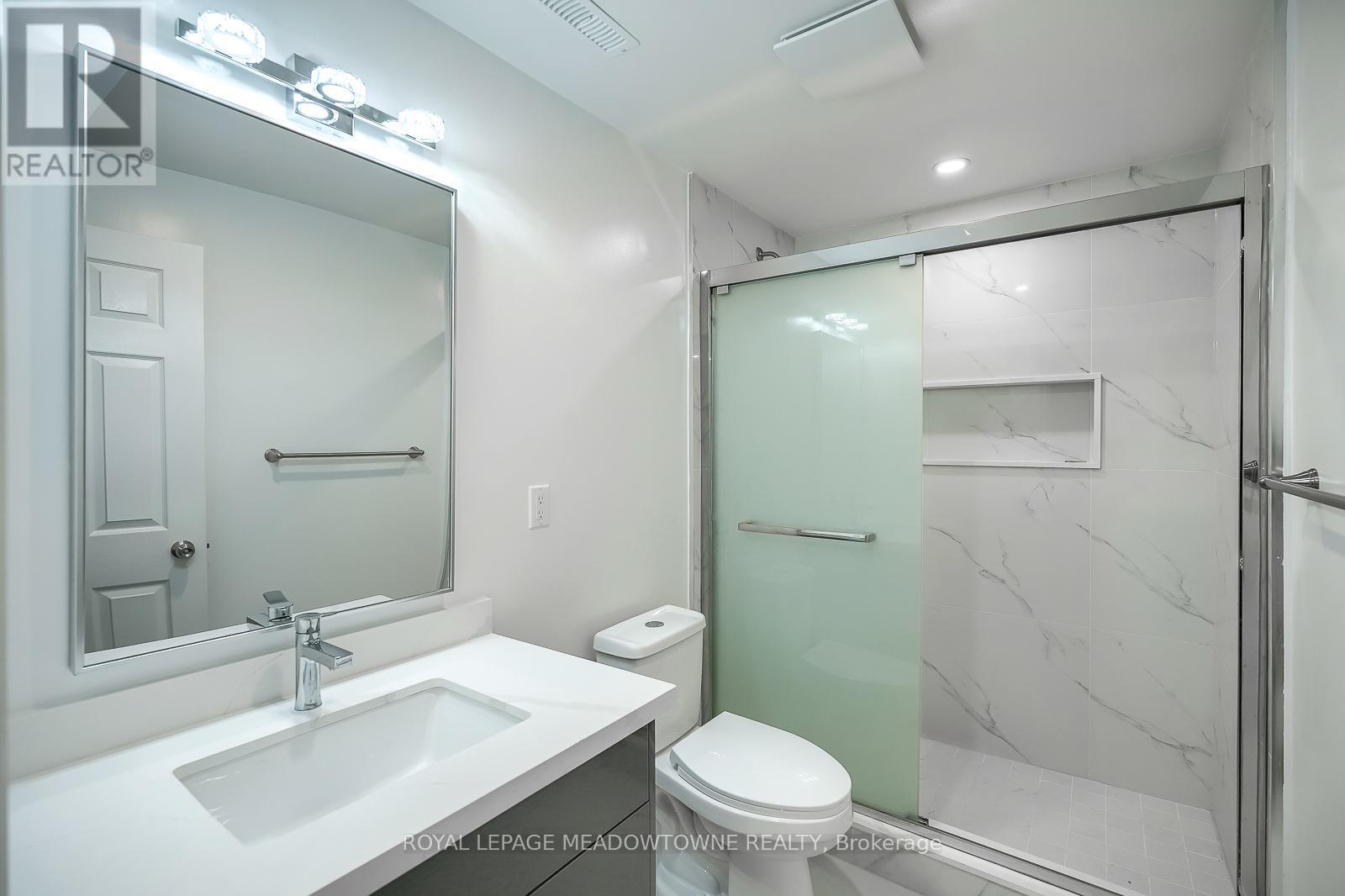 












9 MOORE'S COURT

,
Markham,




Ontario
L6B0V6

