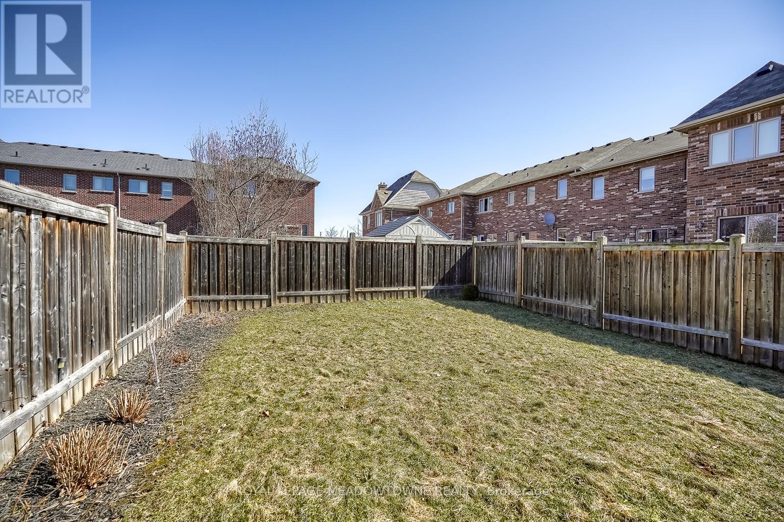 












9 MOORE'S COURT

,
Markham,




Ontario
L6B0V6

