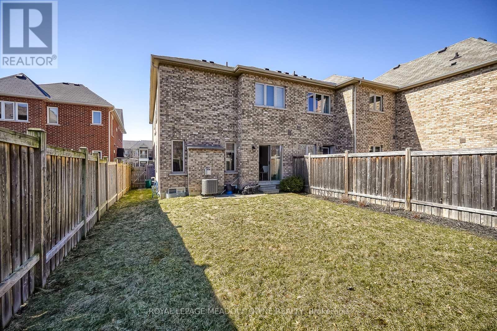 












9 MOORE'S COURT

,
Markham,




Ontario
L6B0V6

