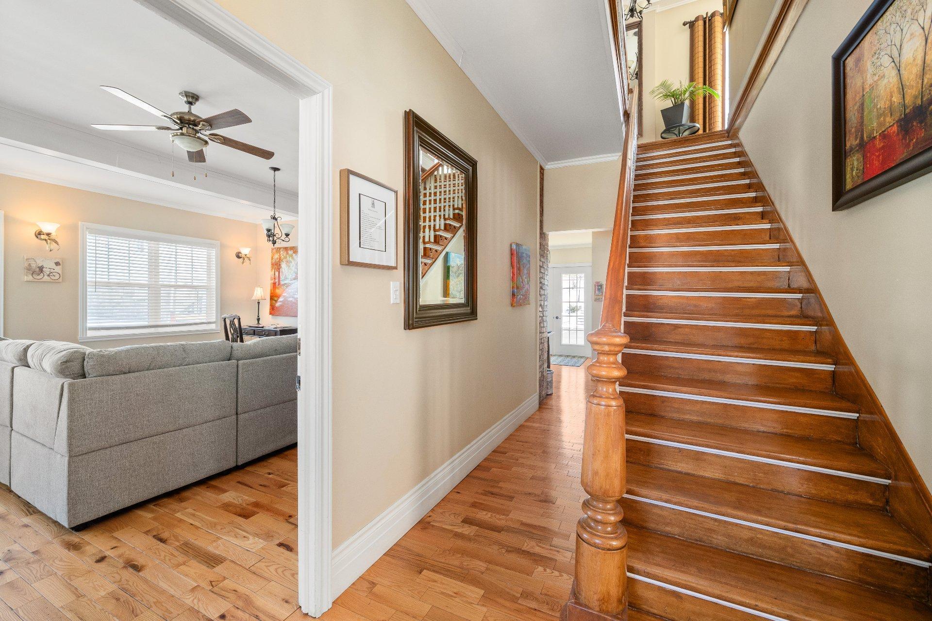 









156


Rue Commerciale

,
Saint-Damien-de-Buckland,




QC
G0R2Y0

