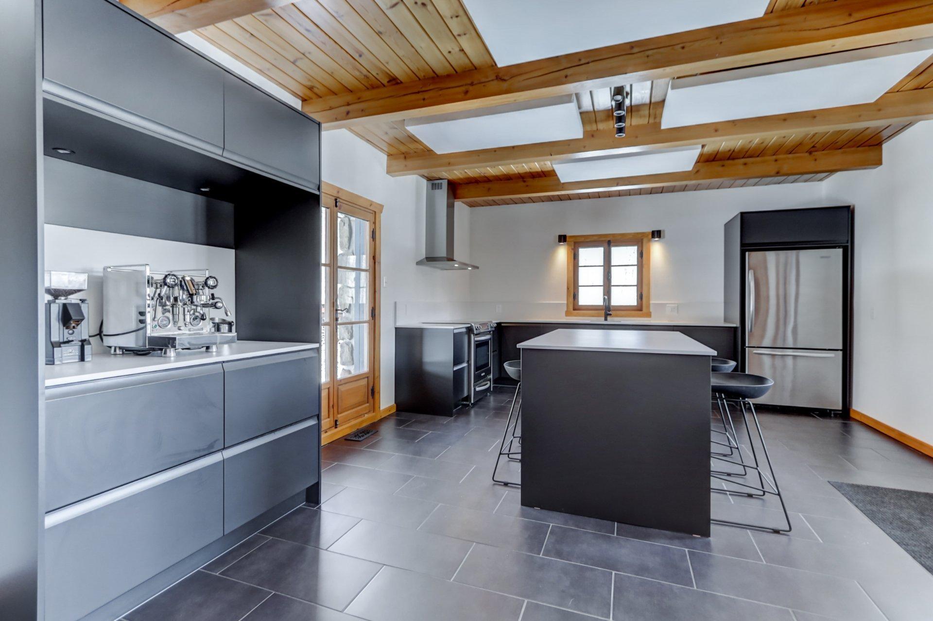 









1588


Rue Forest

,
Prévost,




QC
J0R1T0

