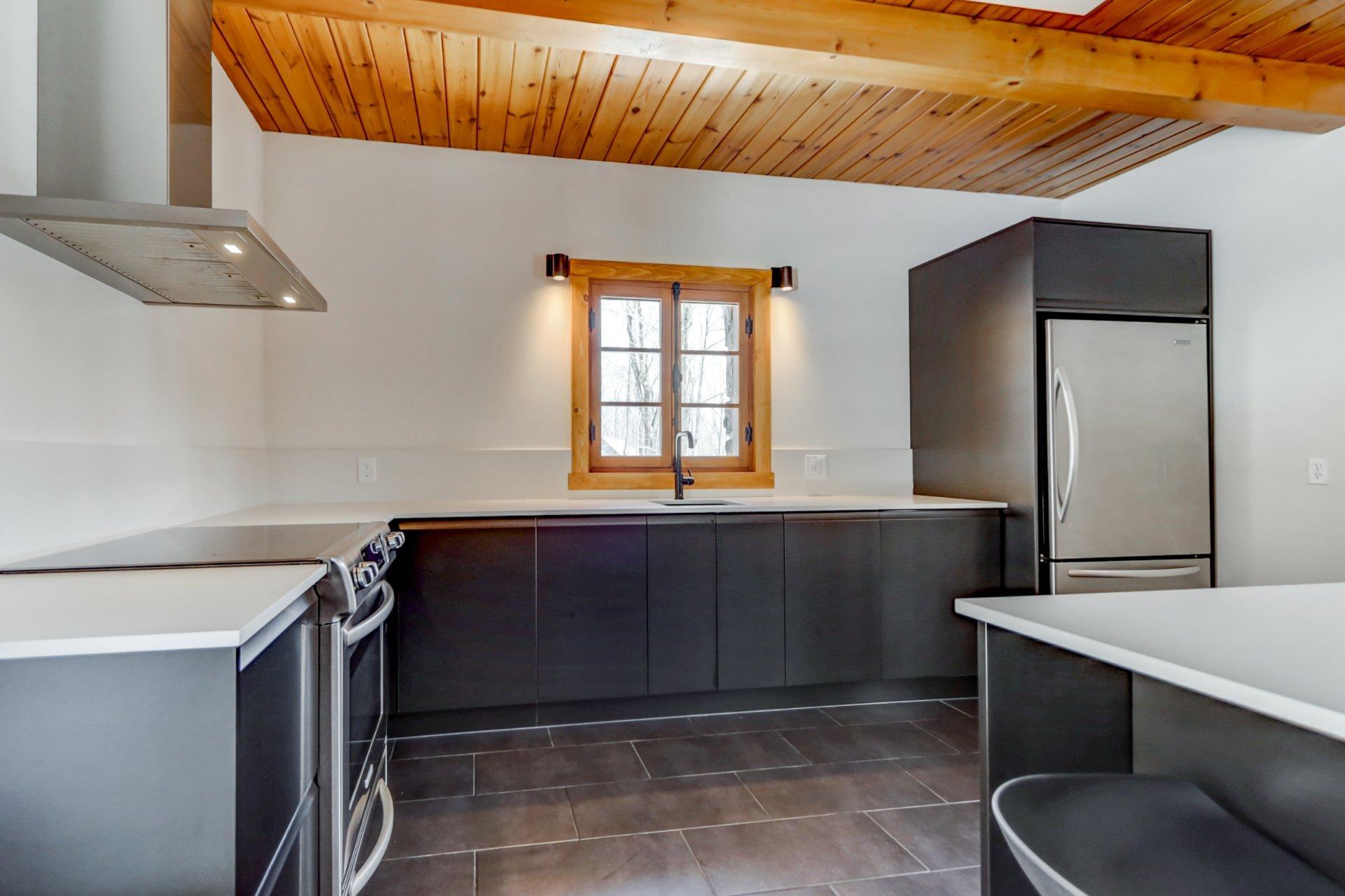 









1588


Rue Forest

,
Prévost,




QC
J0R1T0


