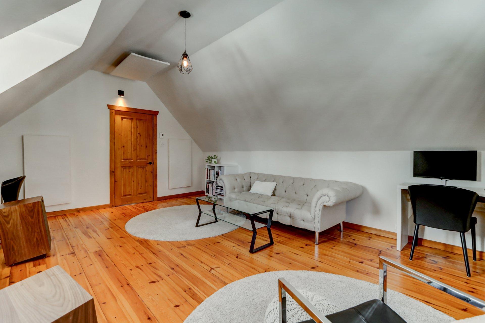 









1588


Rue Forest

,
Prévost,




QC
J0R1T0


