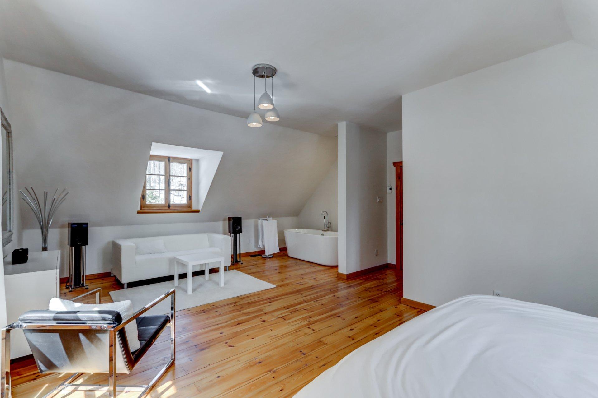 









1588


Rue Forest

,
Prévost,




QC
J0R1T0

