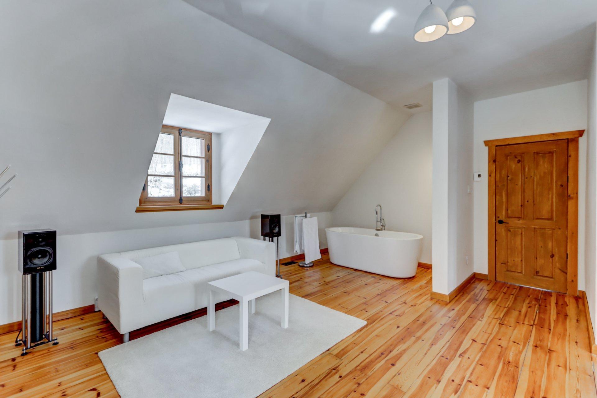 









1588


Rue Forest

,
Prévost,




QC
J0R1T0

