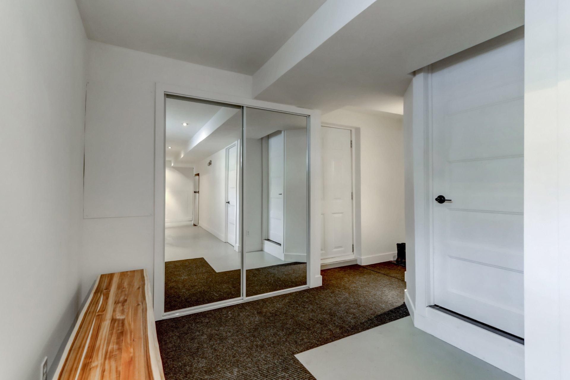 









1588


Rue Forest

,
Prévost,




QC
J0R1T0

