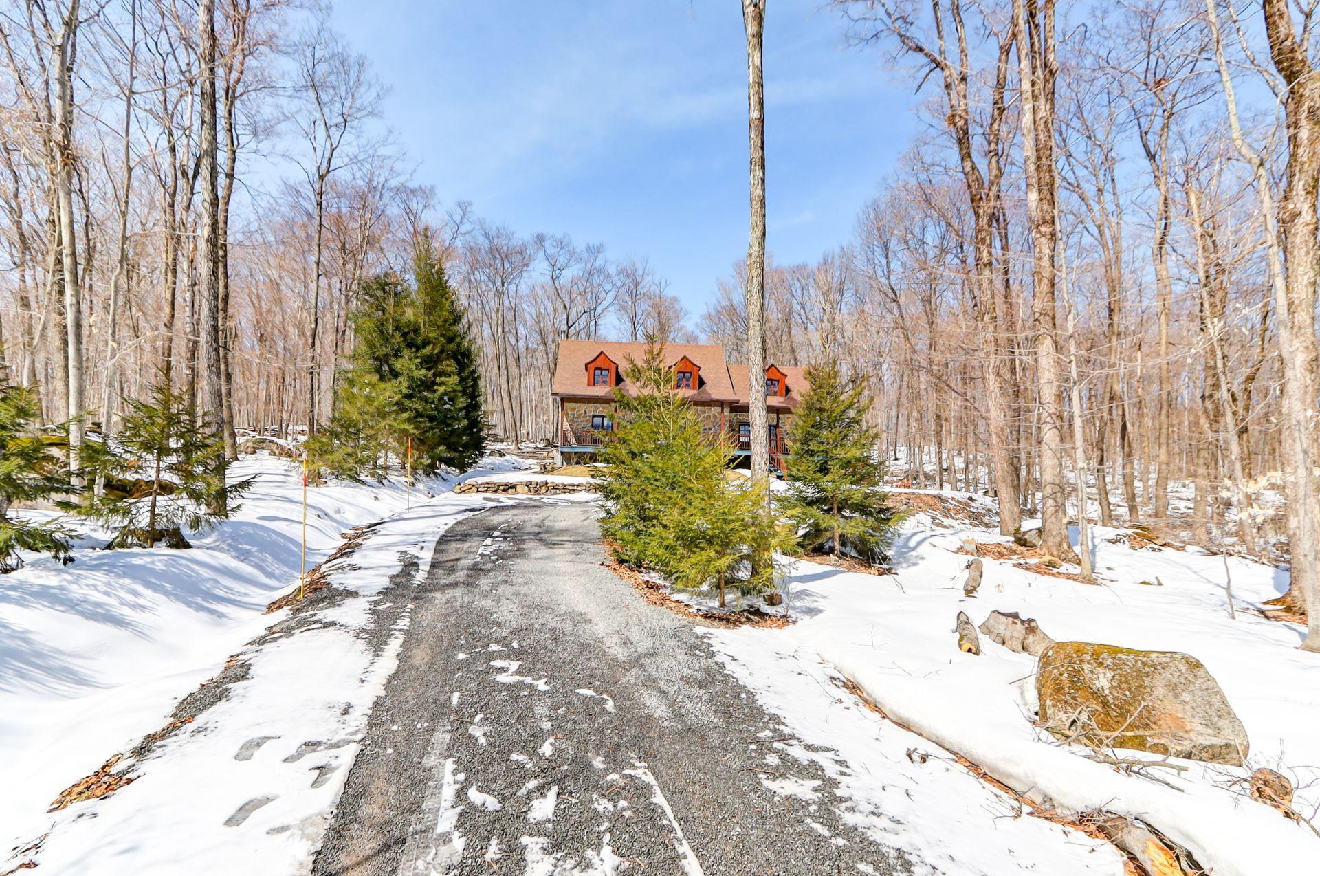 









1588


Rue Forest

,
Prévost,




QC
J0R1T0

