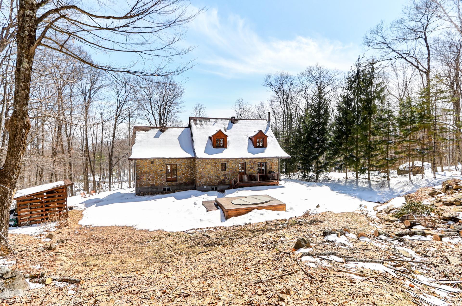 









1588


Rue Forest

,
Prévost,




QC
J0R1T0

