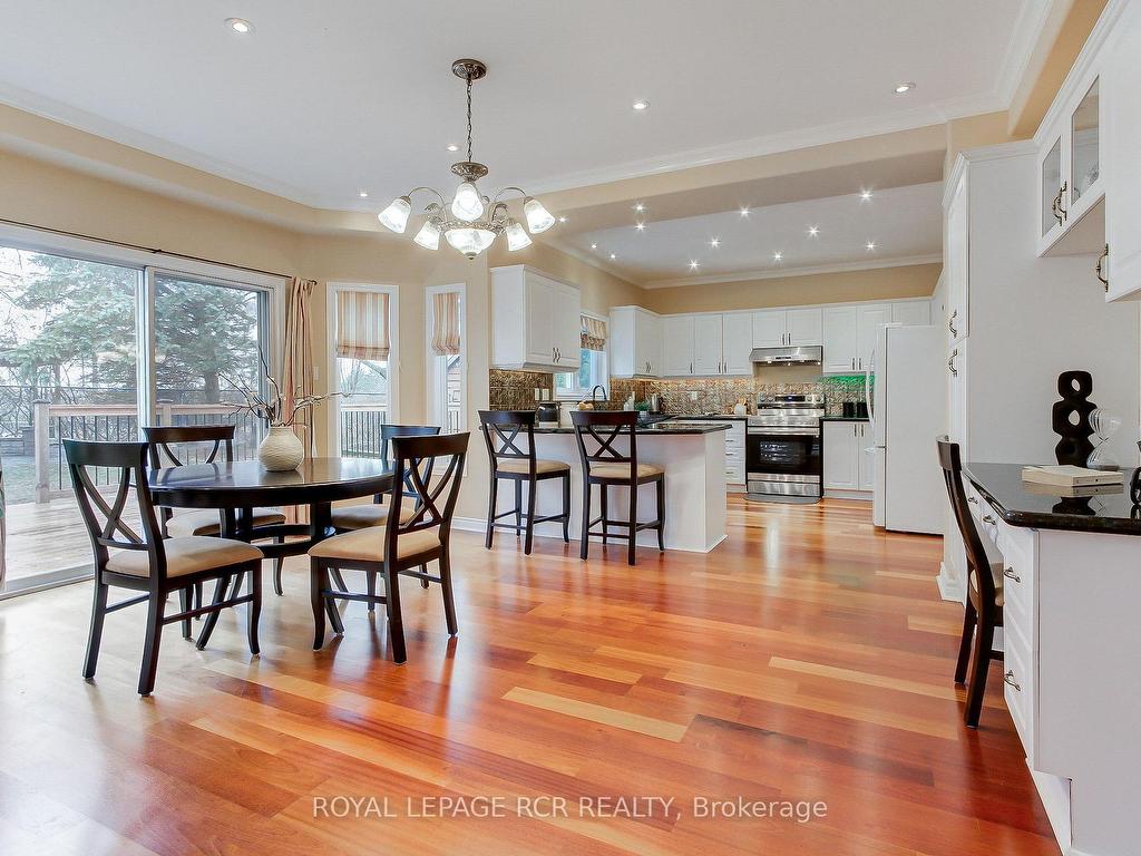 









558


Lyman

Boulevard,
Newmarket,




ON
L3X 1V8

