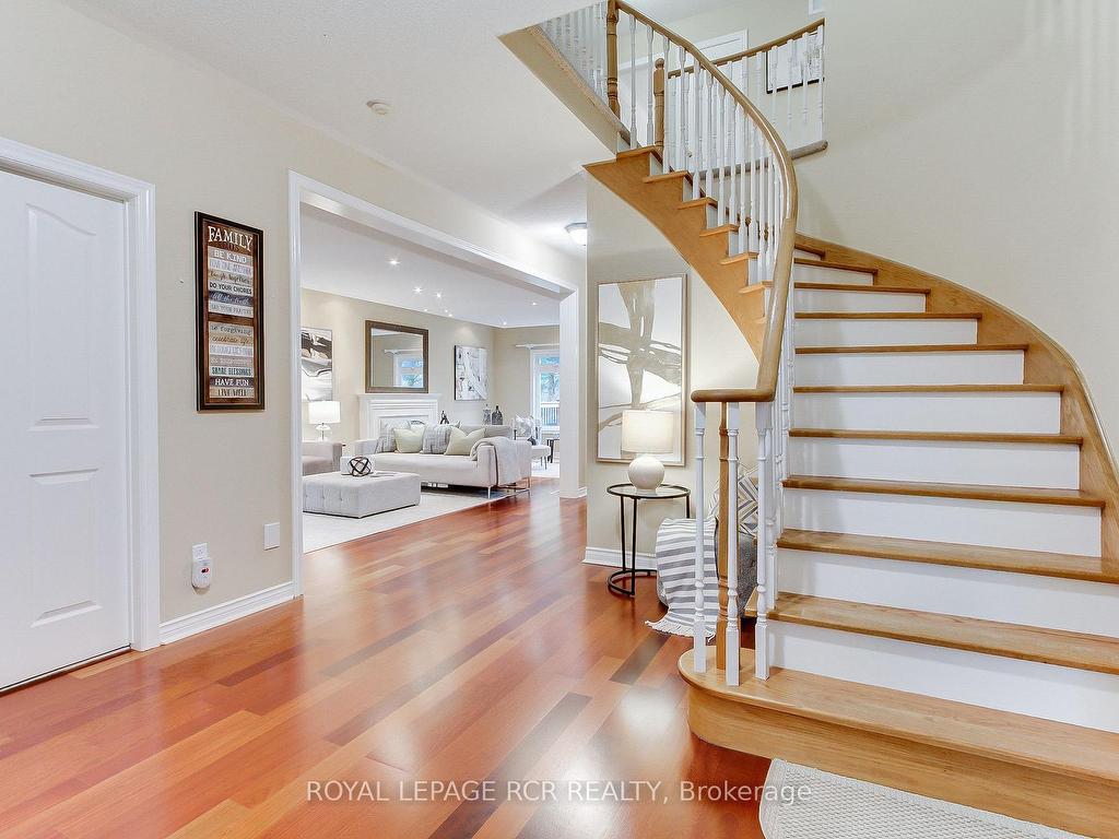 









558


Lyman

Boulevard,
Newmarket,




ON
L3X 1V8

