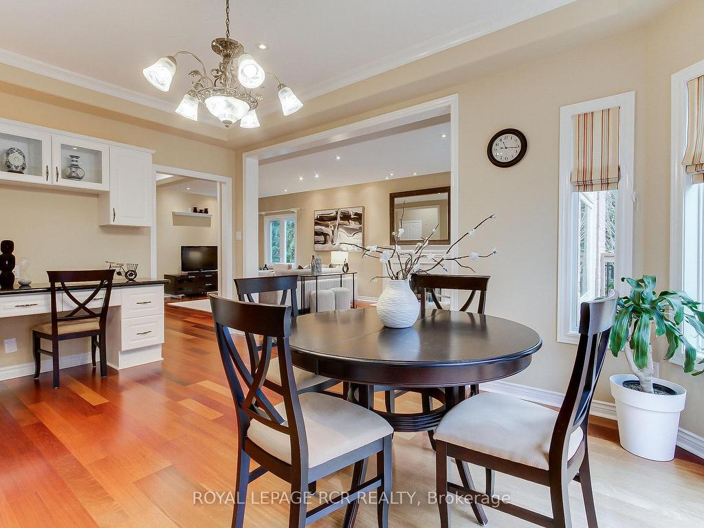 









558


Lyman

Boulevard,
Newmarket,




ON
L3X 1V8

