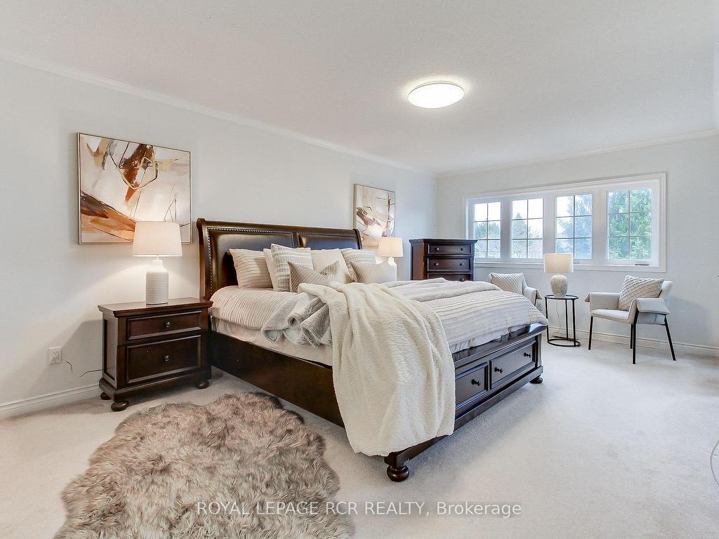 









558


Lyman

Boulevard,
Newmarket,




ON
L3X 1V8

