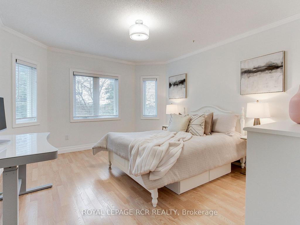 









558


Lyman

Boulevard,
Newmarket,




ON
L3X 1V8

