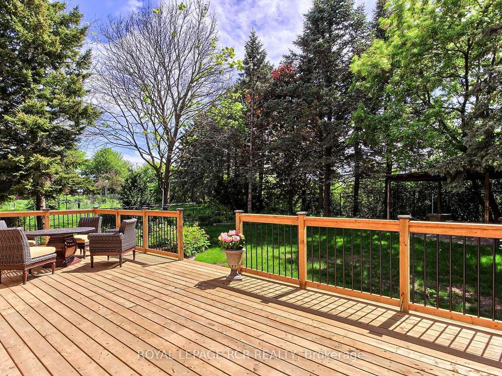 









558


Lyman

Boulevard,
Newmarket,




ON
L3X 1V8


