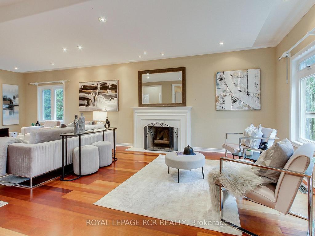 









558


Lyman

Boulevard,
Newmarket,




ON
L3X 1V8

