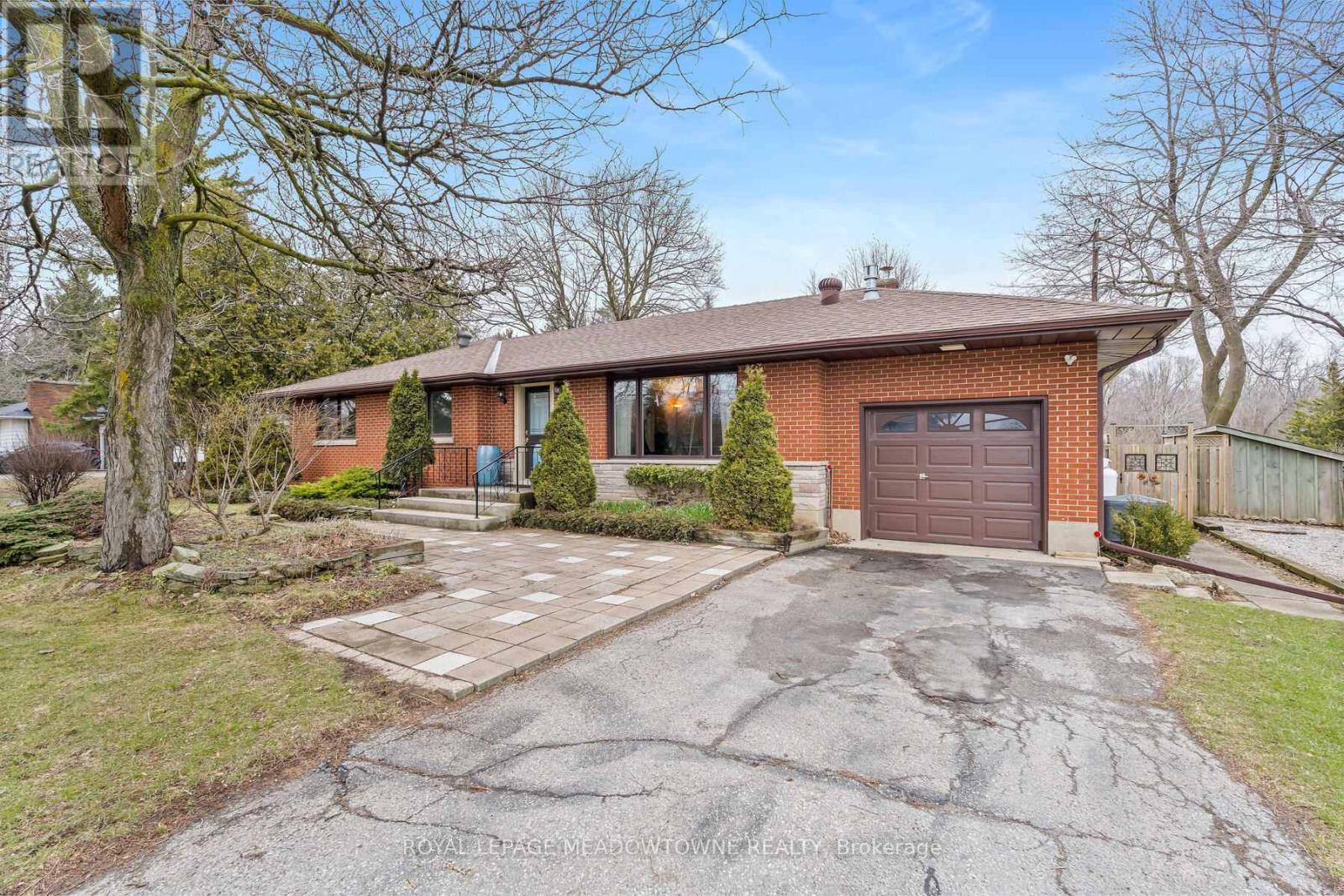 












11317 REGIONAL ROAD 25

,
Halton Hills,




Ontario
L7J2M1

