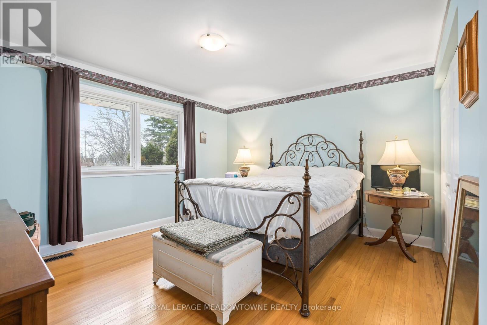 












11317 REGIONAL ROAD 25

,
Halton Hills,




Ontario
L7J2M1

