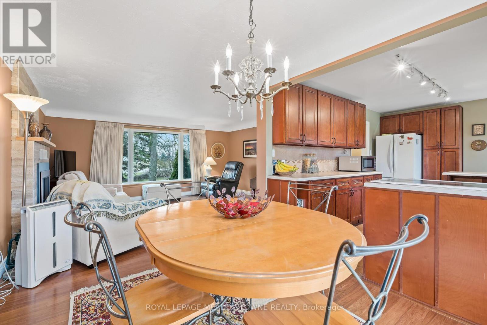 












11317 REGIONAL ROAD 25

,
Halton Hills,




Ontario
L7J2M1

