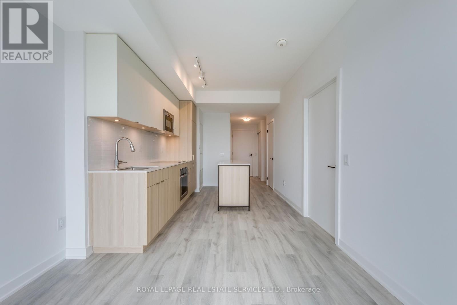 












1115 - 220 MISSINNIHE WAY

,
Mississauga,




Ontario
L5H0A9

