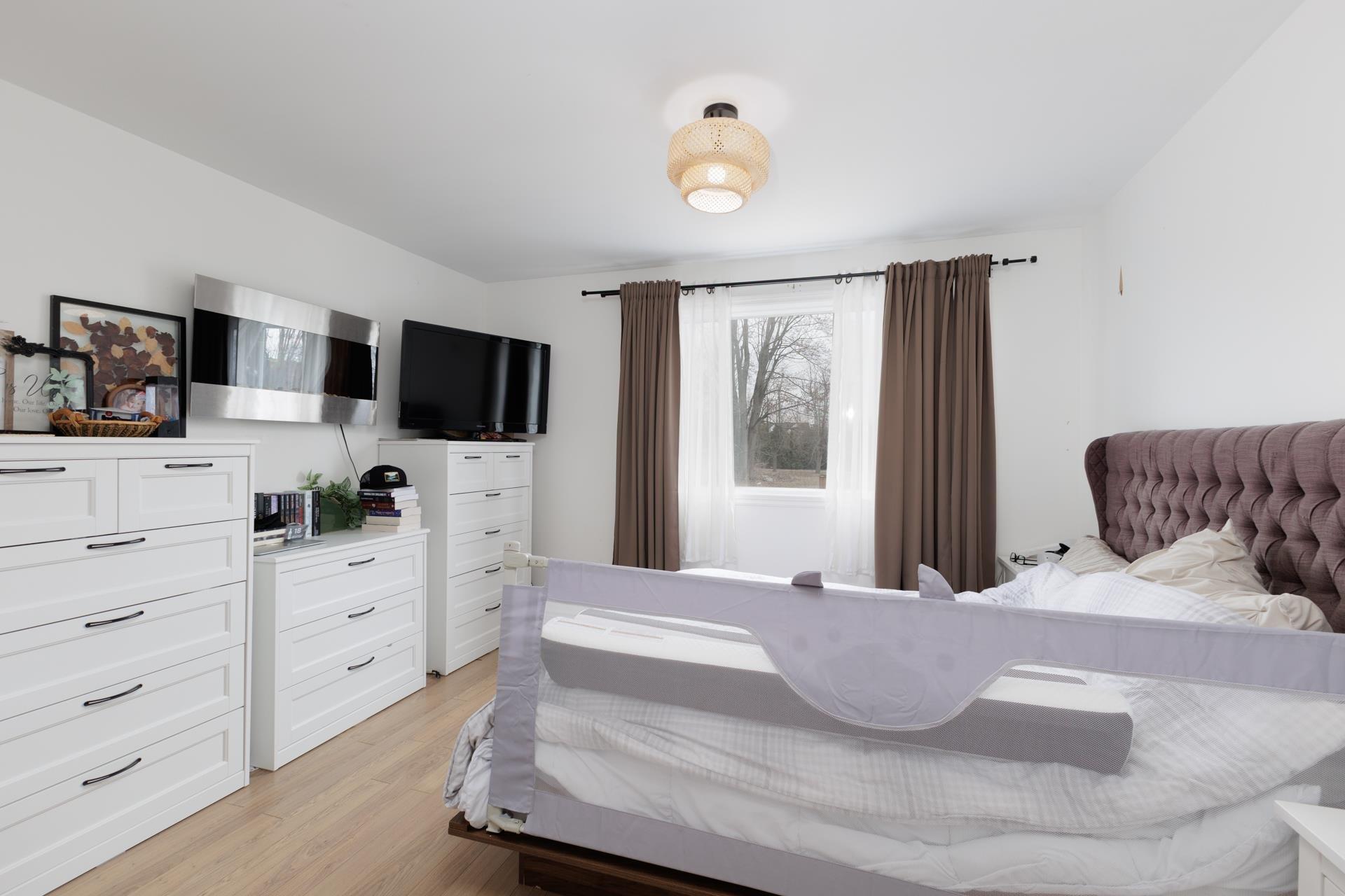 









279


3e Rue

,
Saint-Zotique,




QC
J0P1Z0

