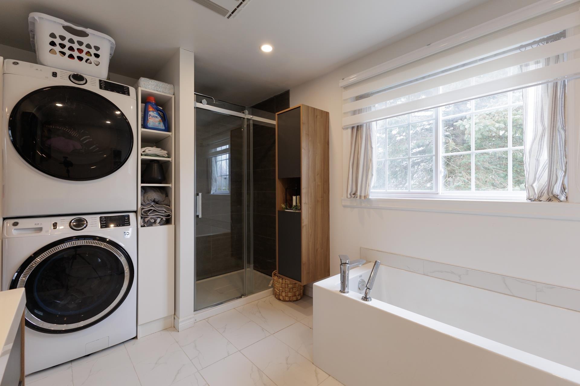 









279


3e Rue

,
Saint-Zotique,




QC
J0P1Z0

