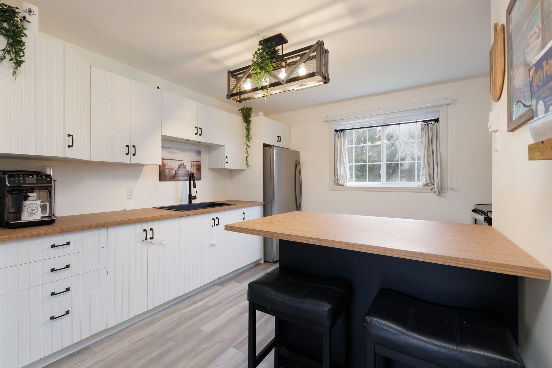 









279


3e Rue

,
Saint-Zotique,




QC
J0P1Z0

